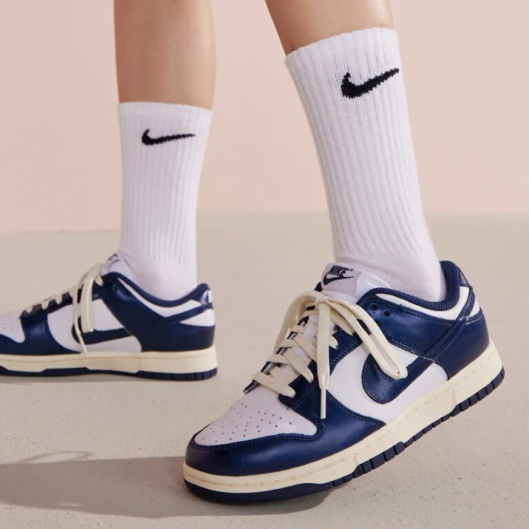 NIKE -2-2
