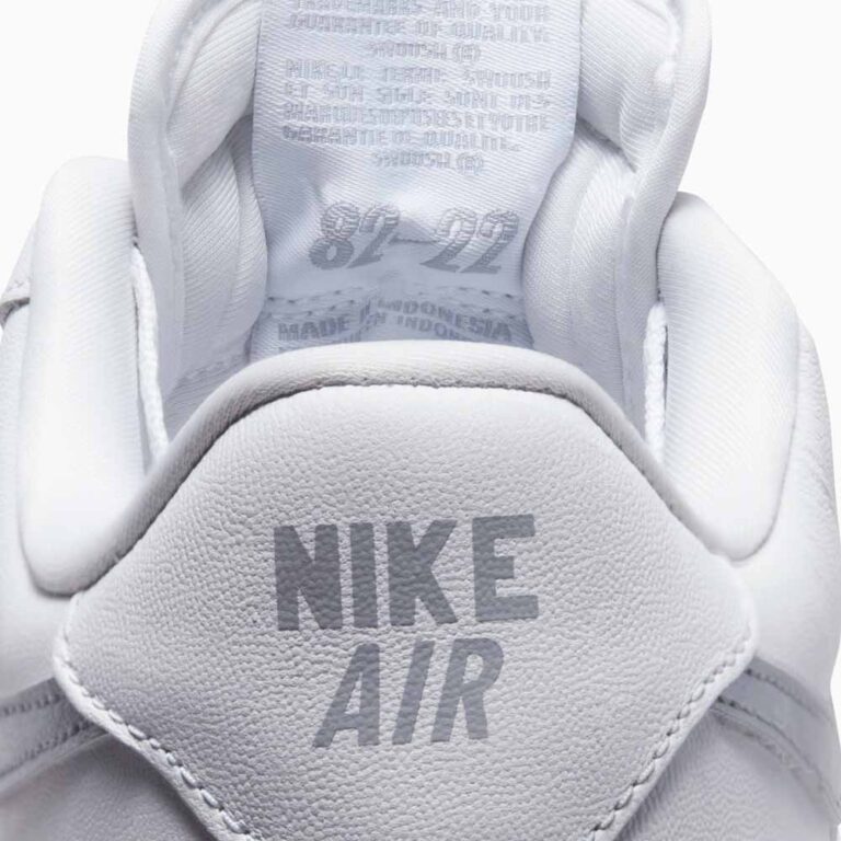 NIKE WHITE -13