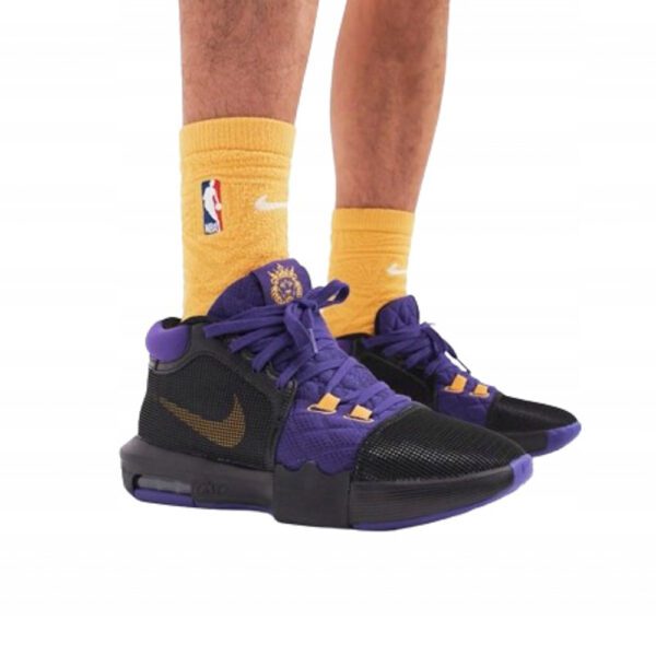 کفش بسکتبال  Nike مدل LeBron Witness 8 - FB2239-001 - Image 8
