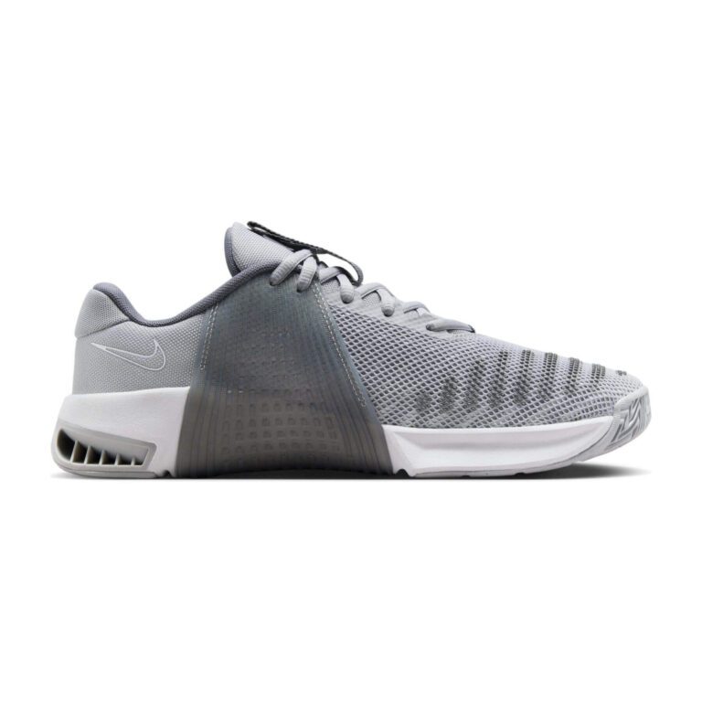 کفش کراسفیت اورجینال برند Nike مدل Metcon 9 با رنگ خاکستری روشن از نمای درونی و بغل