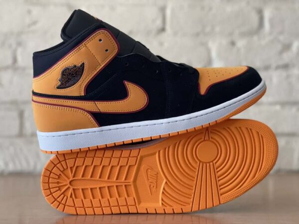 کتونی اورجینال برند Nike مدل Jordan 1 mid SE - FJ4923 - Image 9