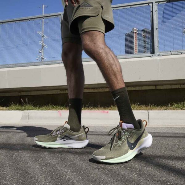 کفش دویدن طبیعت اورجینال برند Nike مدل Pegasus Trail 5 - DV3864-200 - Image 7