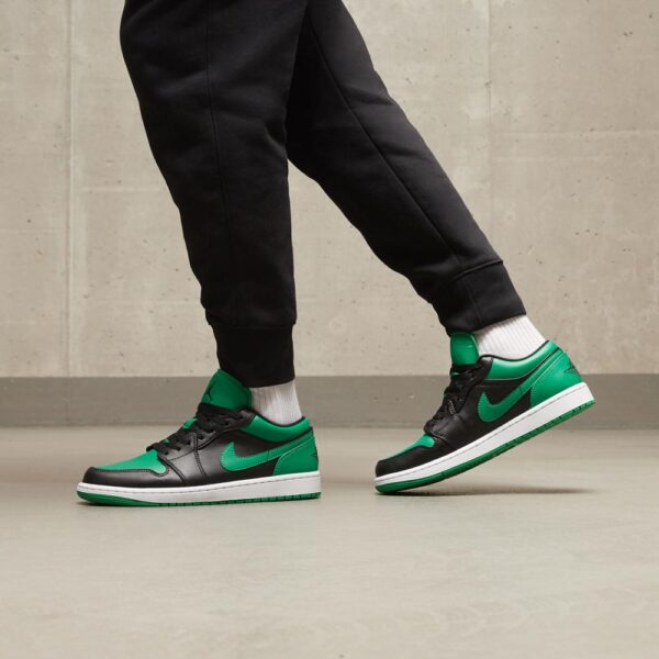 کتونی اورجینال برند Nike مدل Jordan 1 Low - 553558-065 - Image 9