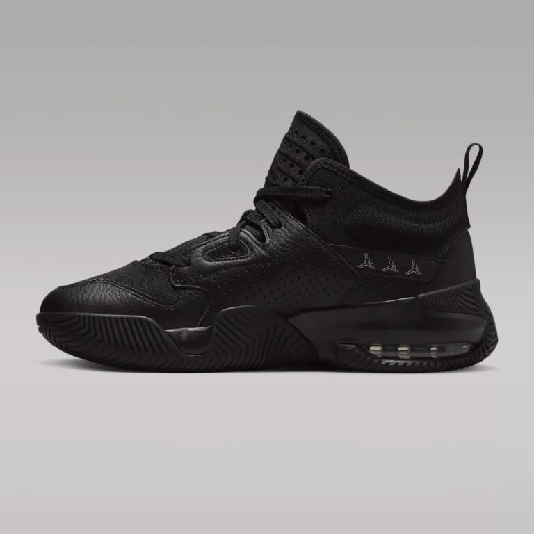 black nike-2-2