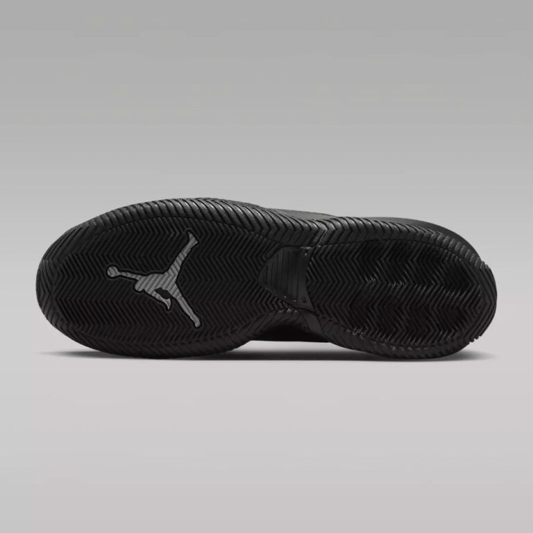 black nike-8-2