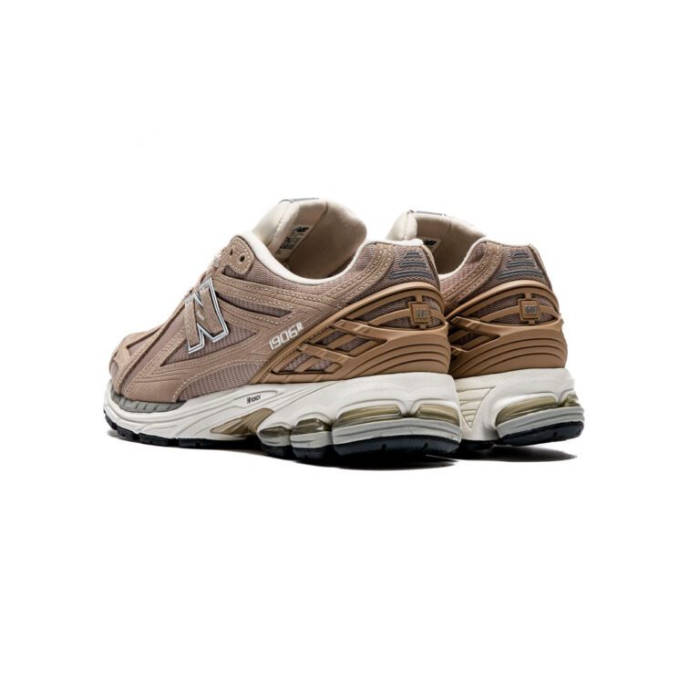 NEW BALANCE -4