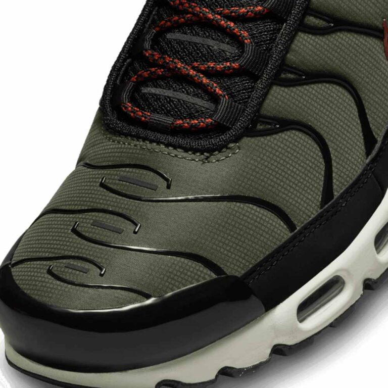 NIKE -10