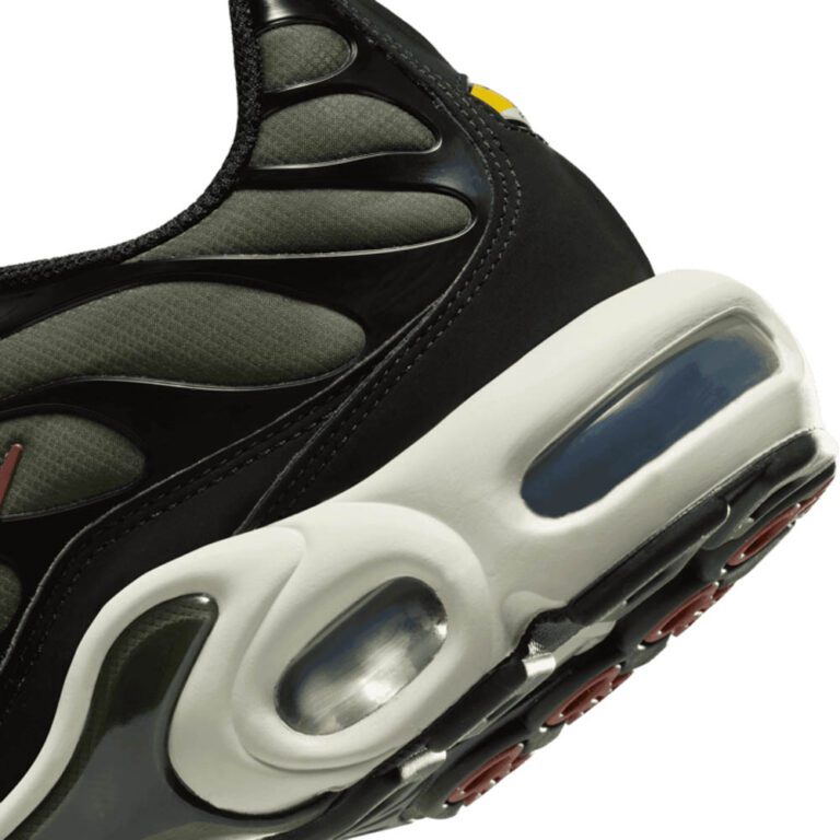 NIKE -11