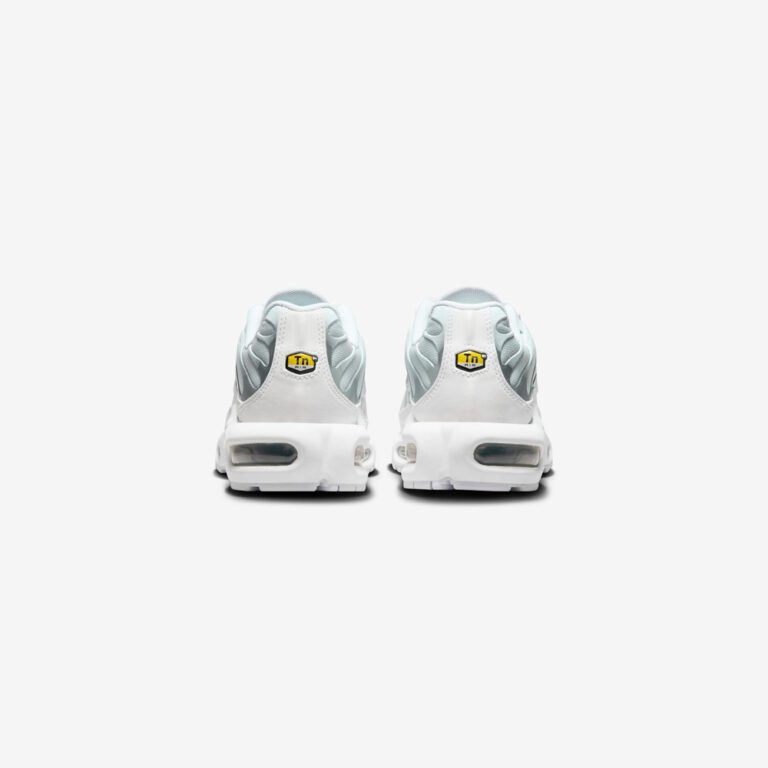 NIKE -4