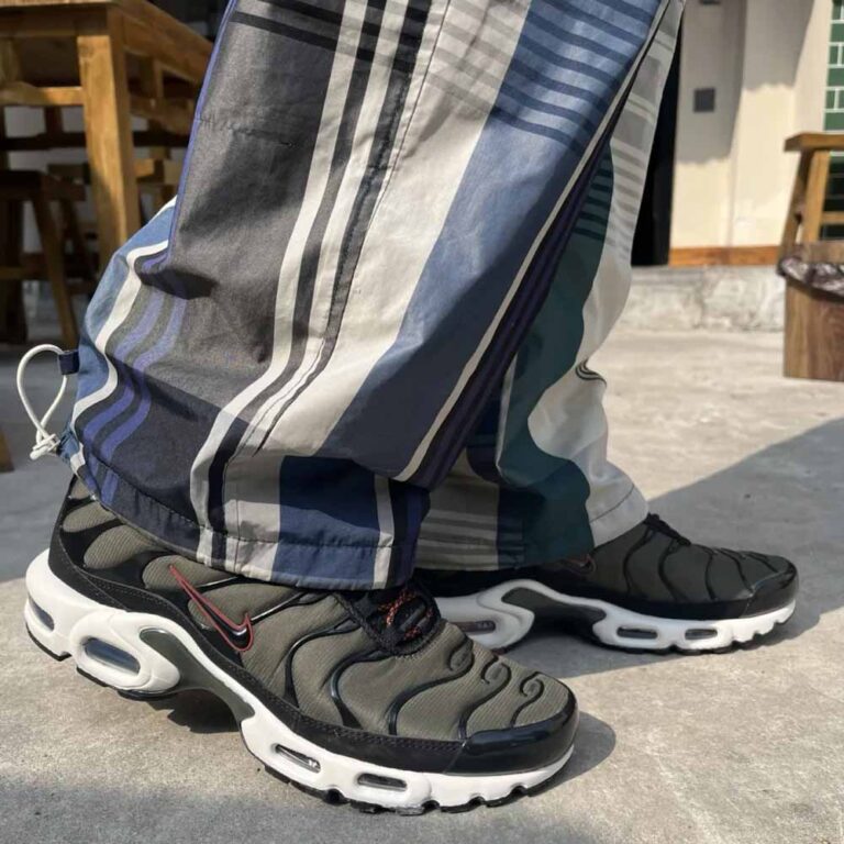NIKE -7