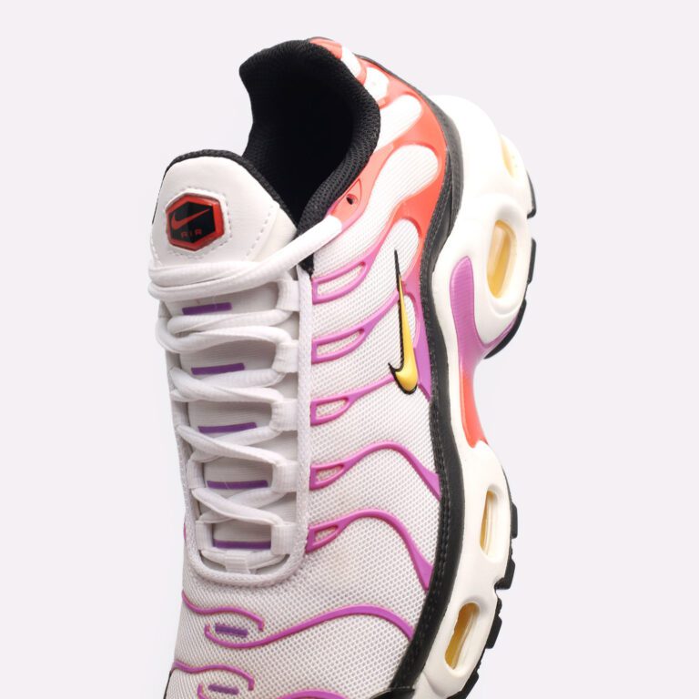 NIKE -7-3