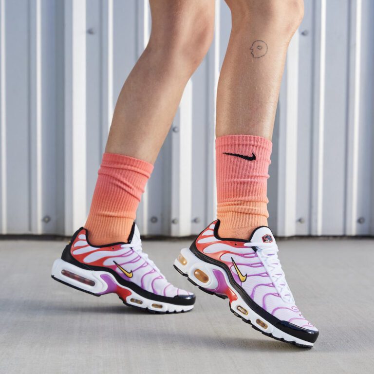 NIKE -9-3