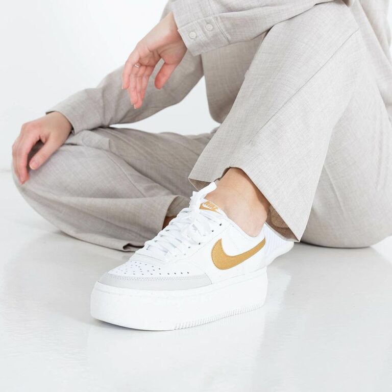 NIKE GOLD -6