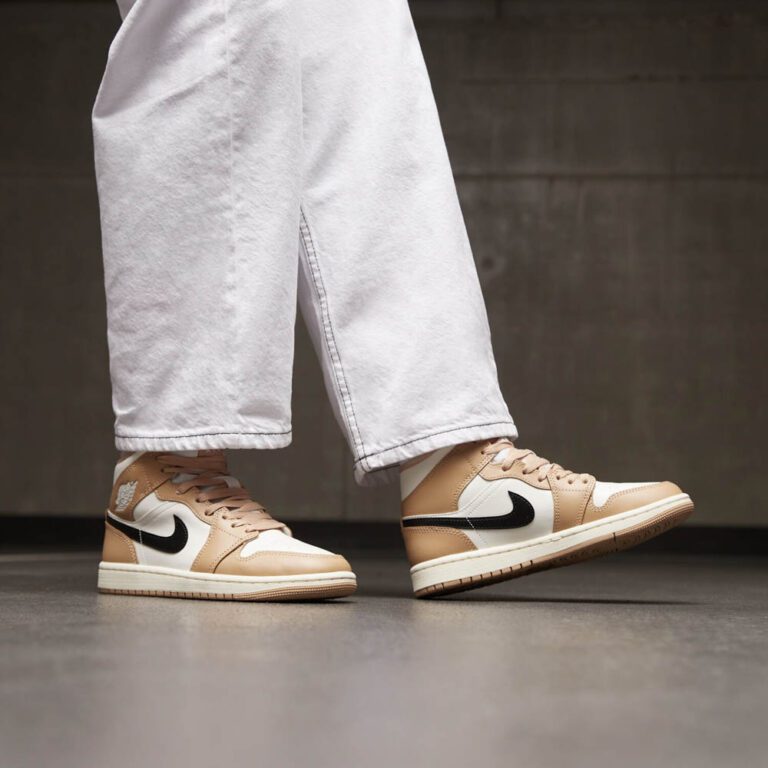NIKE WHITE -10