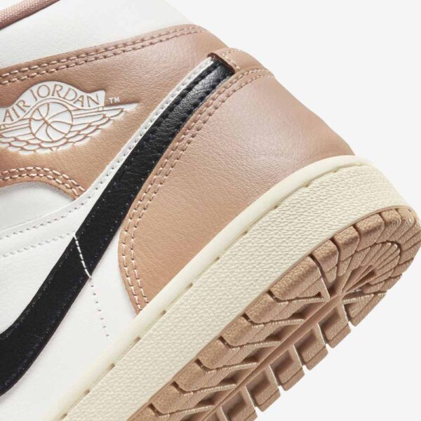 کتونی اورجینال برند Nike مدل Jordan 1 Mid - BQ6472-103 - Image 8