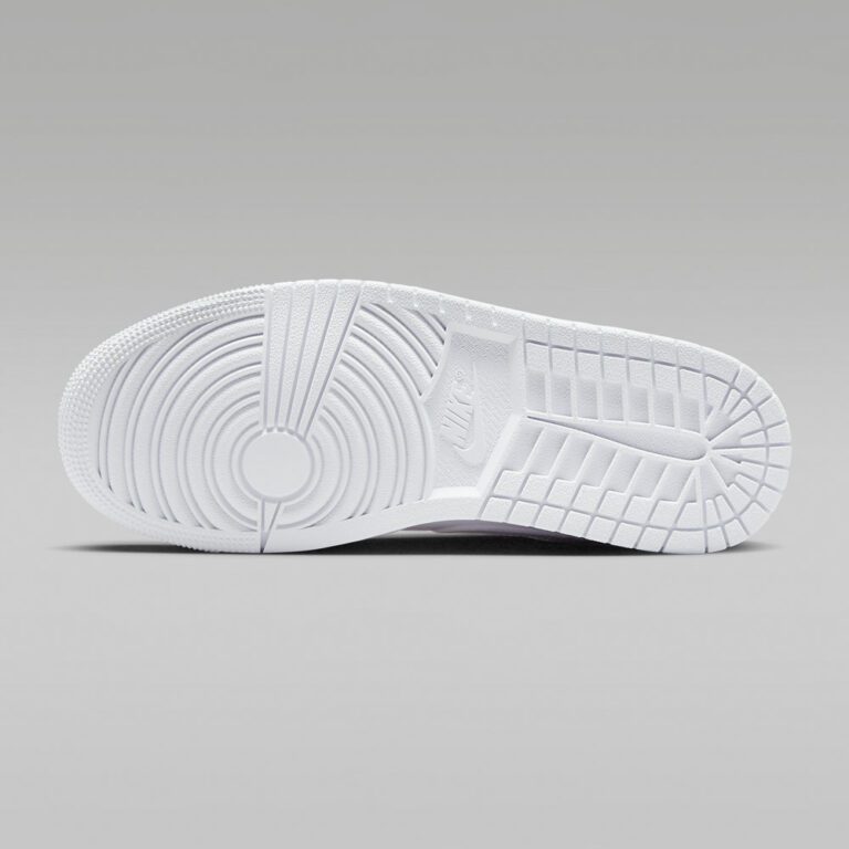 NIKE WHITE -5