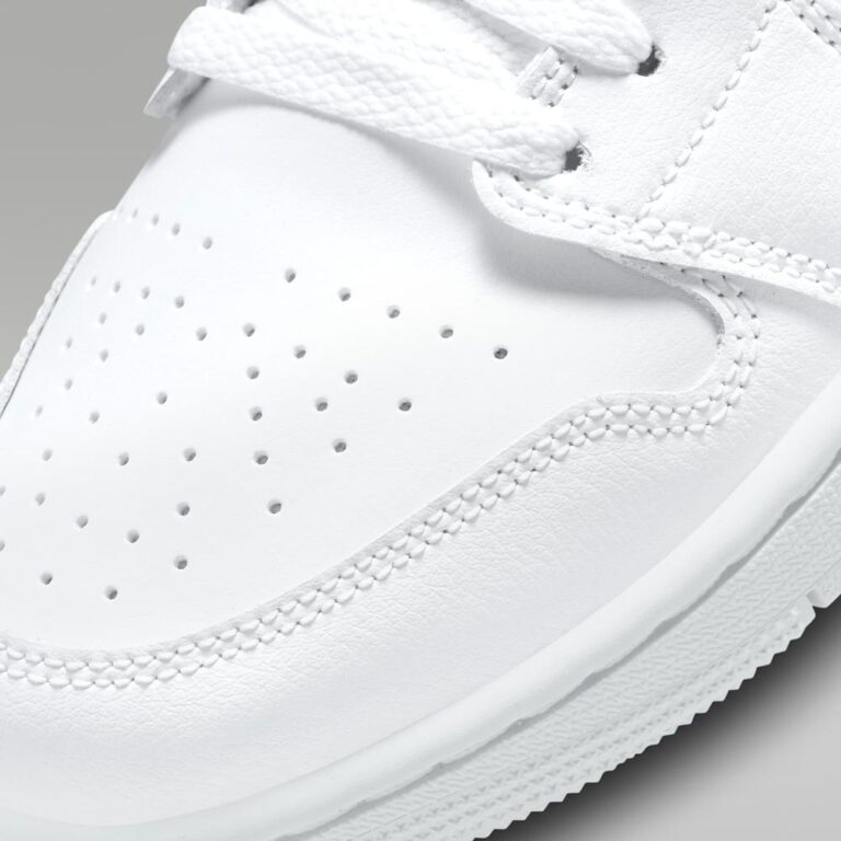 NIKE WHITE -9