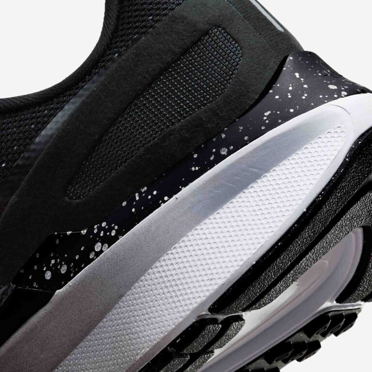 NIKE d-8