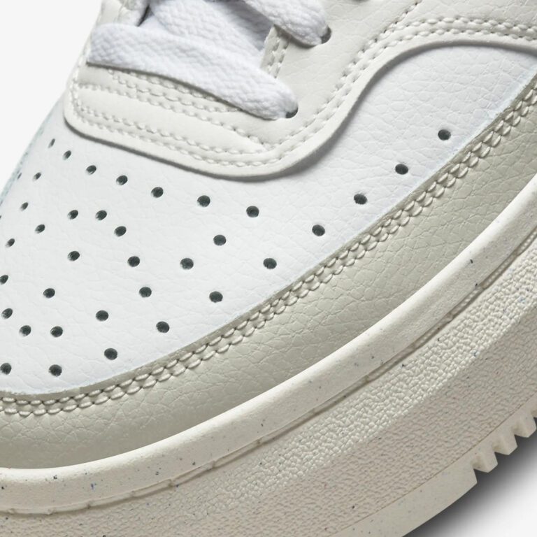 ly_nike-court-vision-alta-for-woman-white-and-beige_1707406639