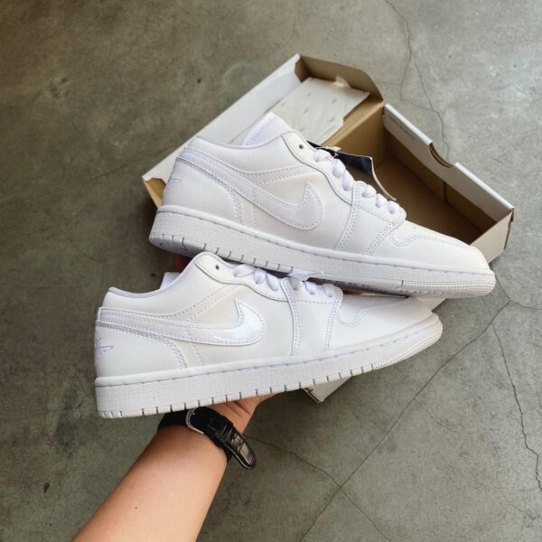 کتونی اورجینال برند Nike مدل Jordan 1 Low - DV0990-111 - Image 9