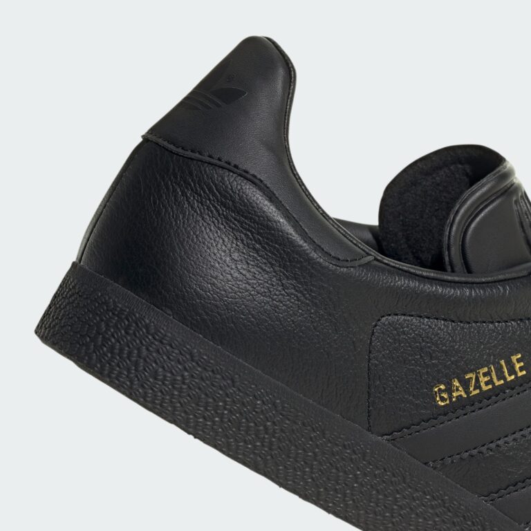 BB5497_41_detail