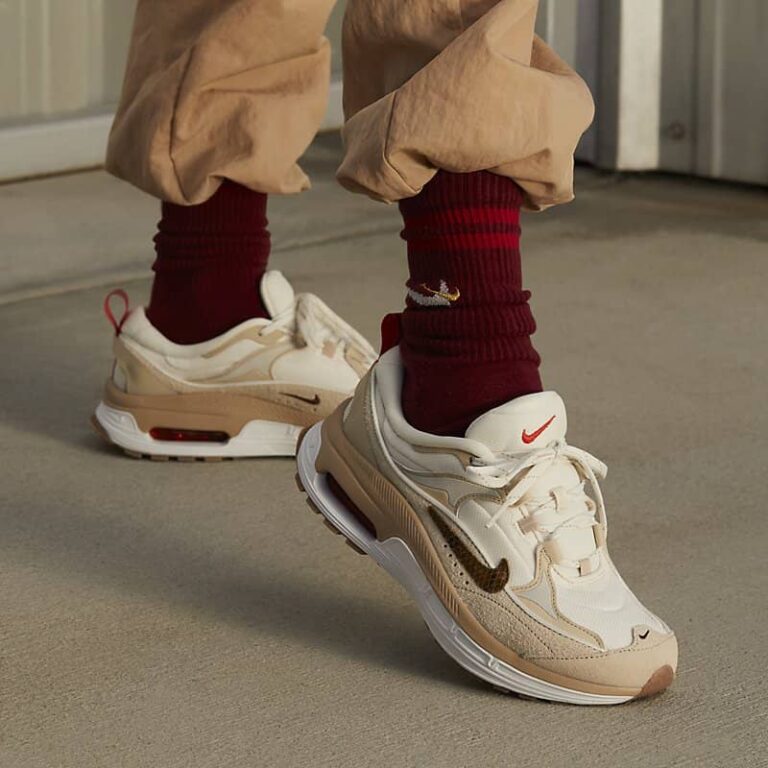 womens-nike-air-max-bliss-se-pale-ivory-fb9752-100-16754614727461