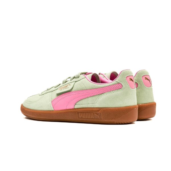 کتونی اورجینال برند Puma مدل Palermo رنگ سبز و صورتی نمای جهت دار پشتی