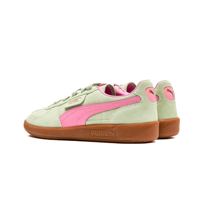 کتونی اورجینال برند Puma مدل Palermo رنگ سبز و صورتی نمای جهت دار پشتی