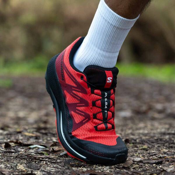 کفش دویدن طبیعت اورجینال برند Salomon مدل Pulsar Trail رنگ قرمز و مشکی داخل پا