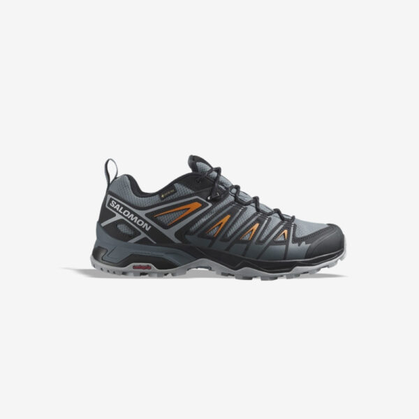 کفش دویدن طبیعت اورجینال برند Salomon مدل X Ultra Pioneer Gore-Tex M رنگ خاکستری و مشکی از نمای بغل