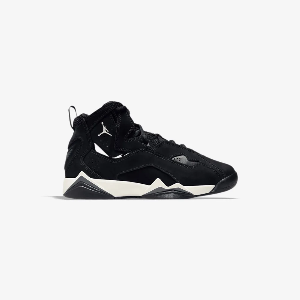 کفش بسکتبال اورجینال برند Nike مدل Jordan True Flight رنگ مشکی و سفید از نمای بغل