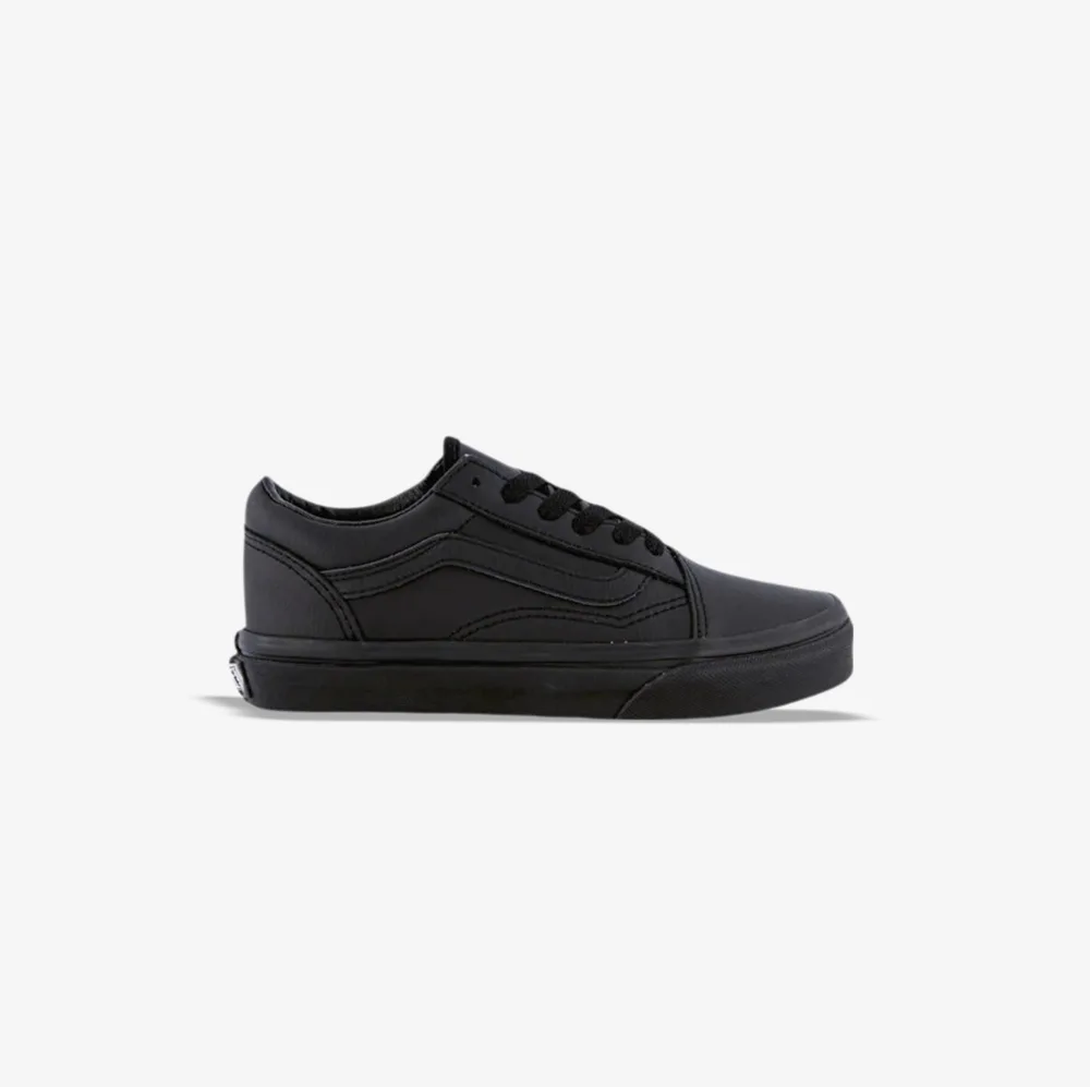 کتونی اورجینال برند Vans مدل Old Skool رنگ مشکی از نمای بغل