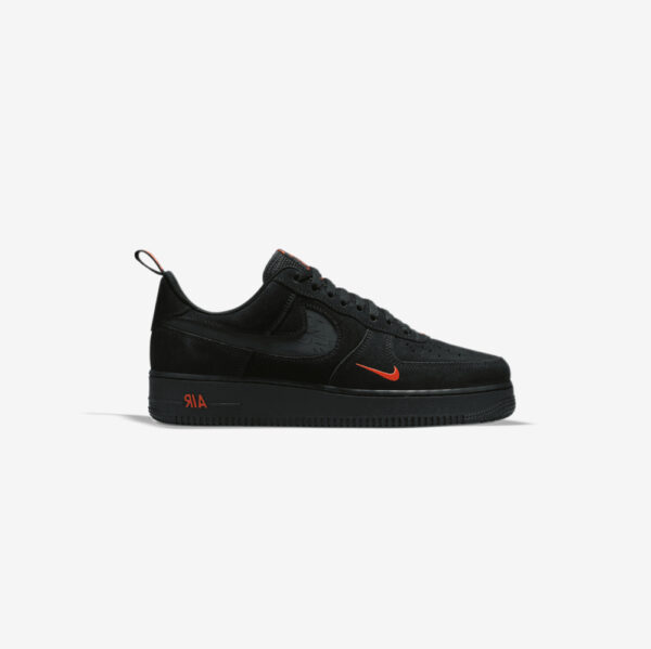 کتونی اورجینال برند Nike مدل Air Force 1 LV8 رنگ مشکی نمای بغل