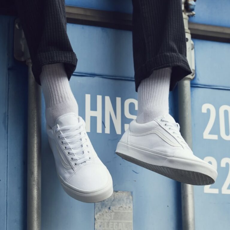 کتونی اورجینال برند Vans مدل Old Skool رنگ سفید داخل پا