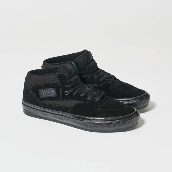 کتونی اورجینال برند Vans مدل Half Cab Skate رنگ مشکی از نمای بغل