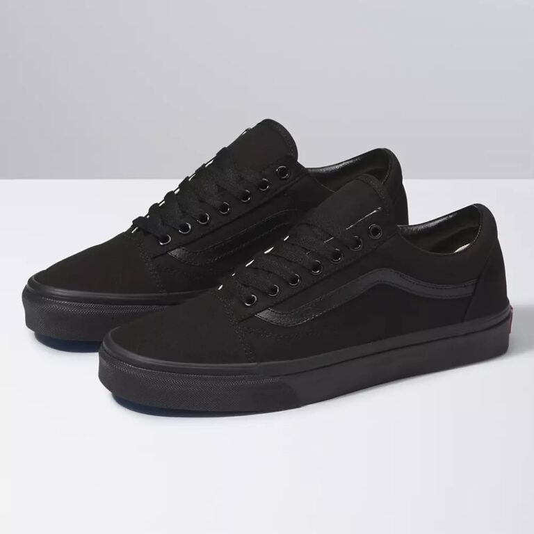 کتونی اورجینال برند ونس Vans مدل Old Skool رنگ مشکی از نمای بغل
