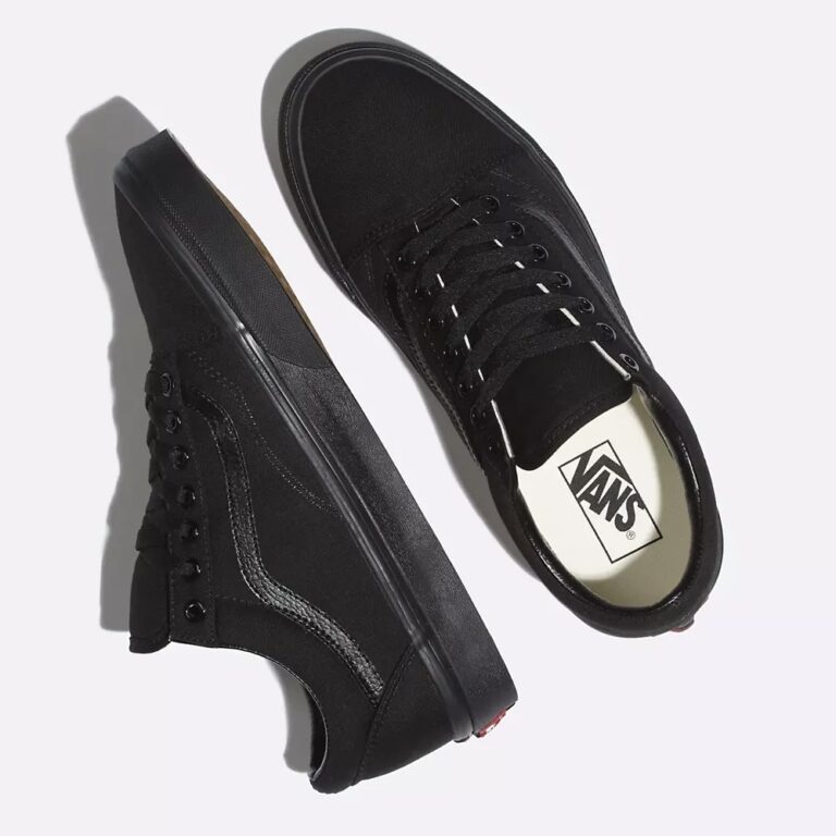 کتونی اورجینال برند ونس Vans مدل Old Skool رنگ مشکی از نمای روبرو