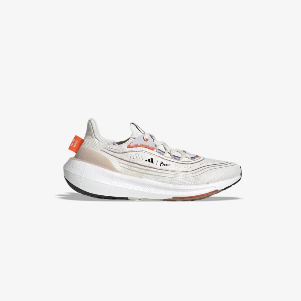 کفش دویدن اورجینال برند Adidas مدل Ultraboost Parly Light رنگ کرم و نارنجی نمای بغل