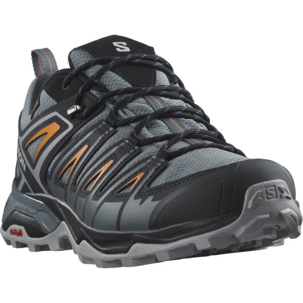 کفش دویدن طبیعت اورجینال برند Salomon مدل X Ultra Pioneer Gore-Tex M رنگ خاکستری و مشکی با جزئیات نارنجی نمای جهت دار از روبرو
