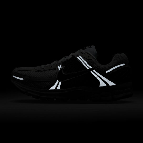 کفش دویدن و روزمره اورجینال برند Nike مدل Vomero 5 - FB9149-101 - Image 8