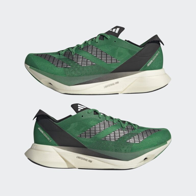 کفش دویدن مسابقه ای برند Adidas مدل Adizero Adios Pro 3 با رنگ سبز از نمای بغل هردو جفت