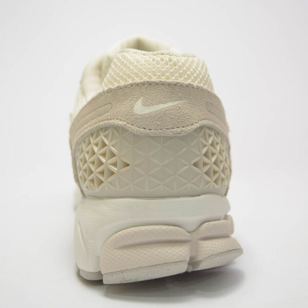 کتونی اورجینال Nike مدل Zoom Vomero 5 - HF1553-100 - Image 7