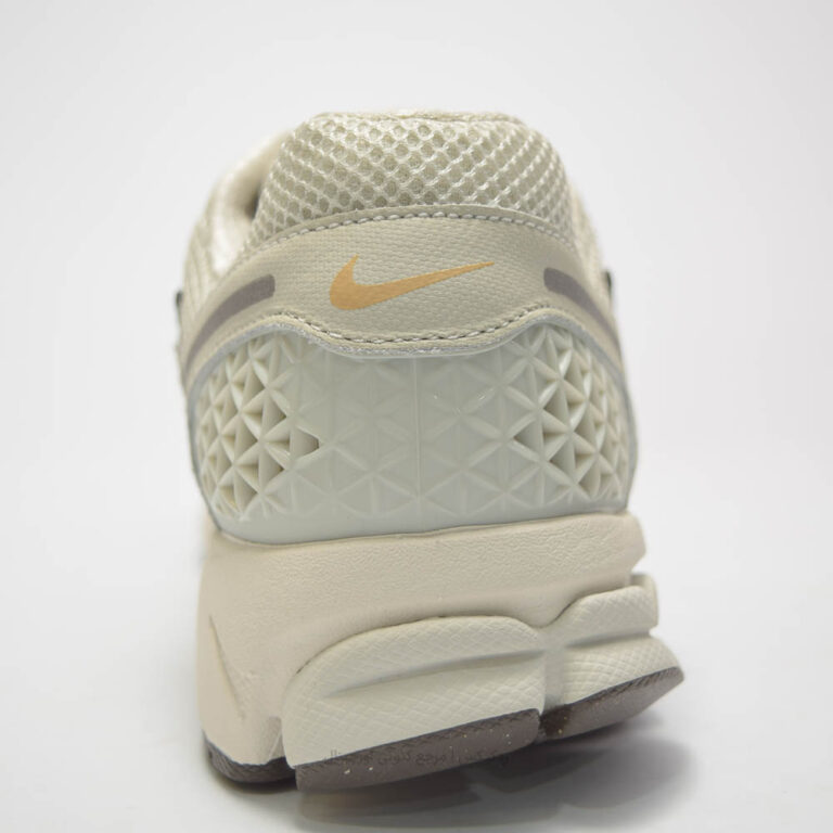 Nike Vomero 5 HM9657-001-5