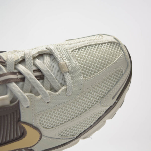 کتونی اورجینال Nike مدل Zoom Vomero 5 - HM9657-001 - Image 4