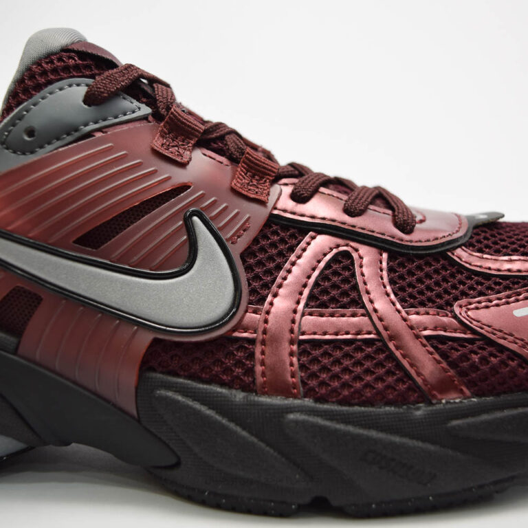 NIKE V2K RUN HJ4497-600 (6 of 10)