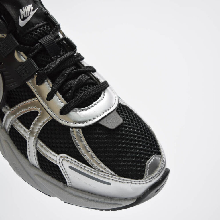 Nike V2K Run FD0736-005 (8 of 10)