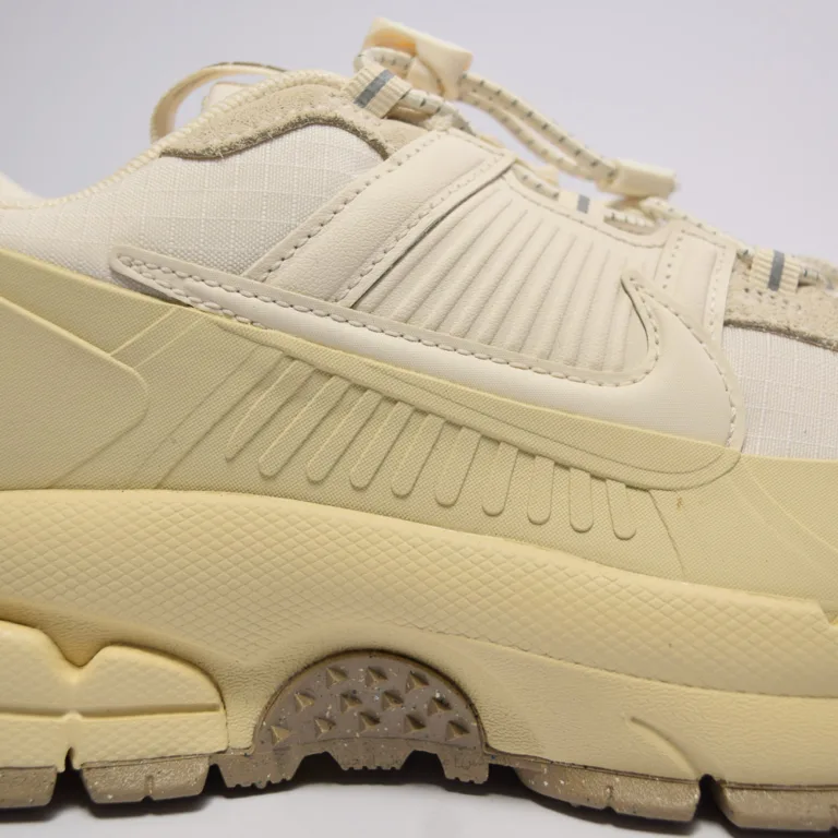 vomero roam Fv2295-101 (6 of 10)