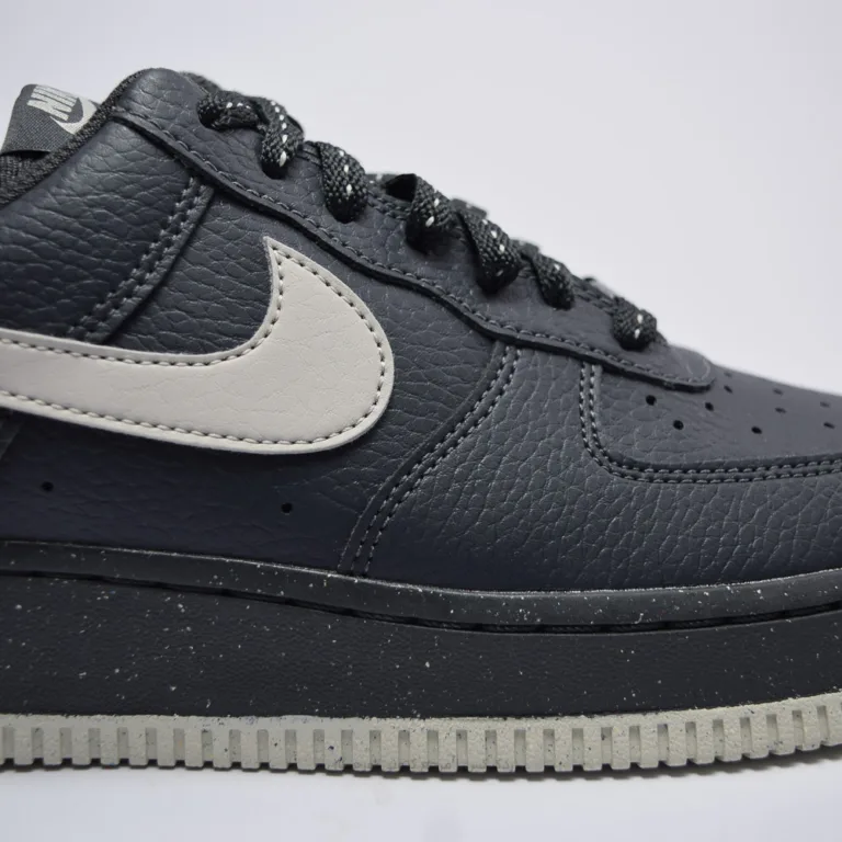 Air Force 1 Low FZ4350-001 (6 of 10)