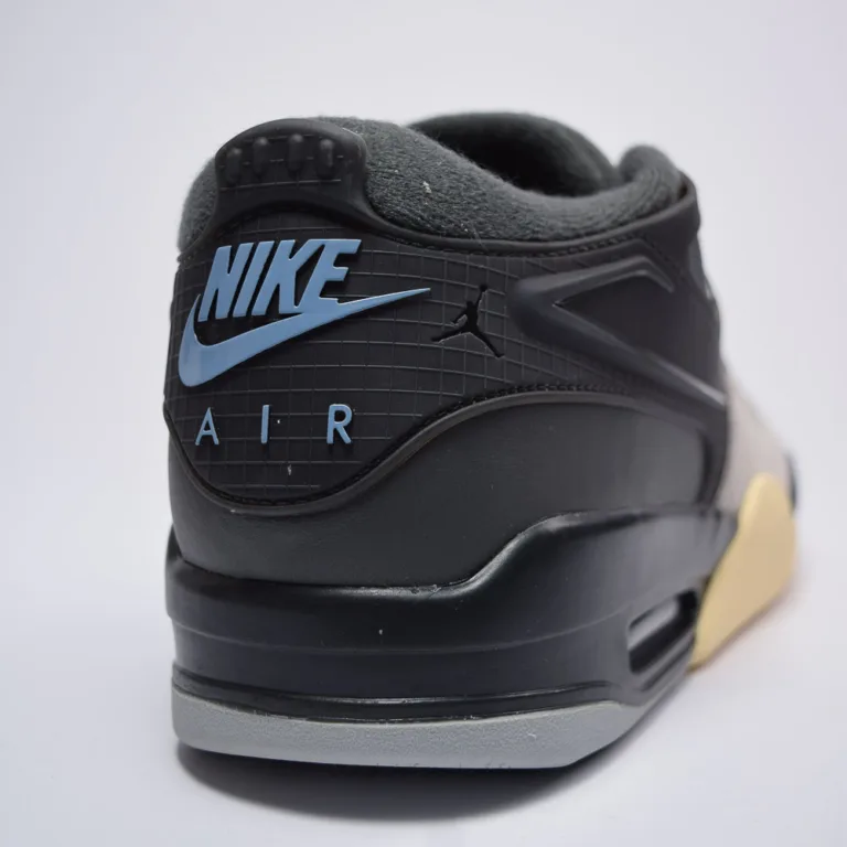 Air Jordan 4 RM FQ7939-002 (5 of 10)