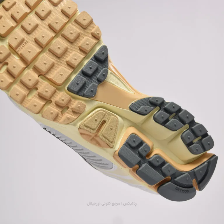 Vomero 5 FJ2028-101 (10 of 10)